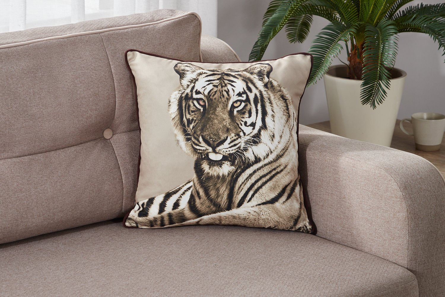 фото Подушка декоративная тигр hoff