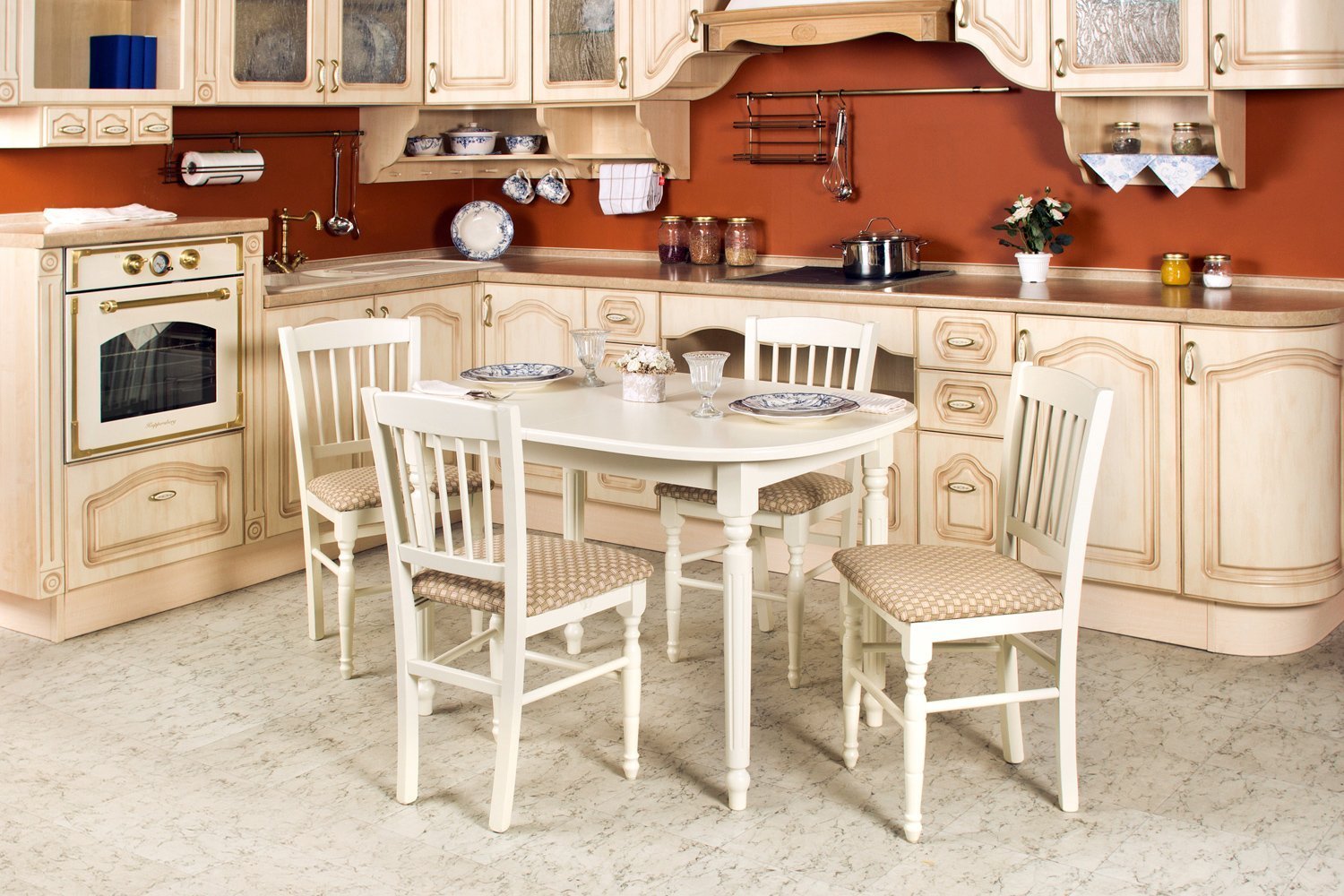 столы в классическом стиле в кухню