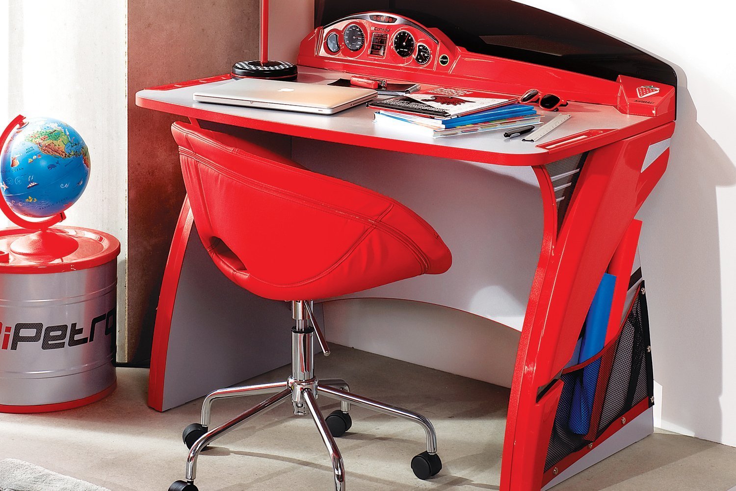 детский письменный стол красный