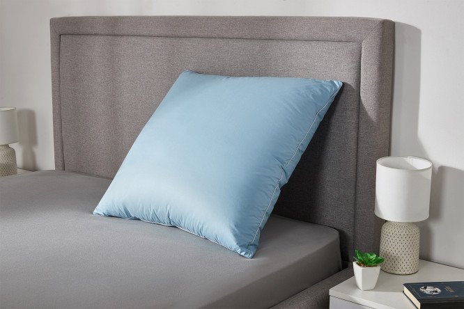 Подушка MICASA Para hombres 70х70 см, Пух/перо