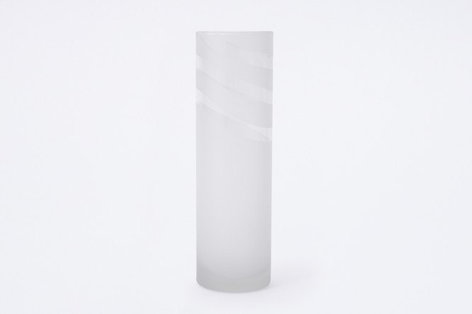 Изображение товара Ваза-цилиндр Флави 26.5 см из стекла белого цвета
