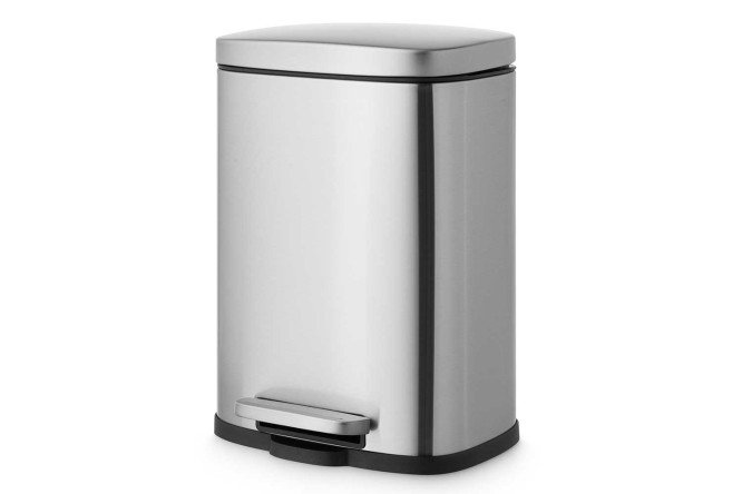 Изображение товара Бак для мусора с крышкой BERKRAFT Compact 21.5x30x18.5 см, 5 л