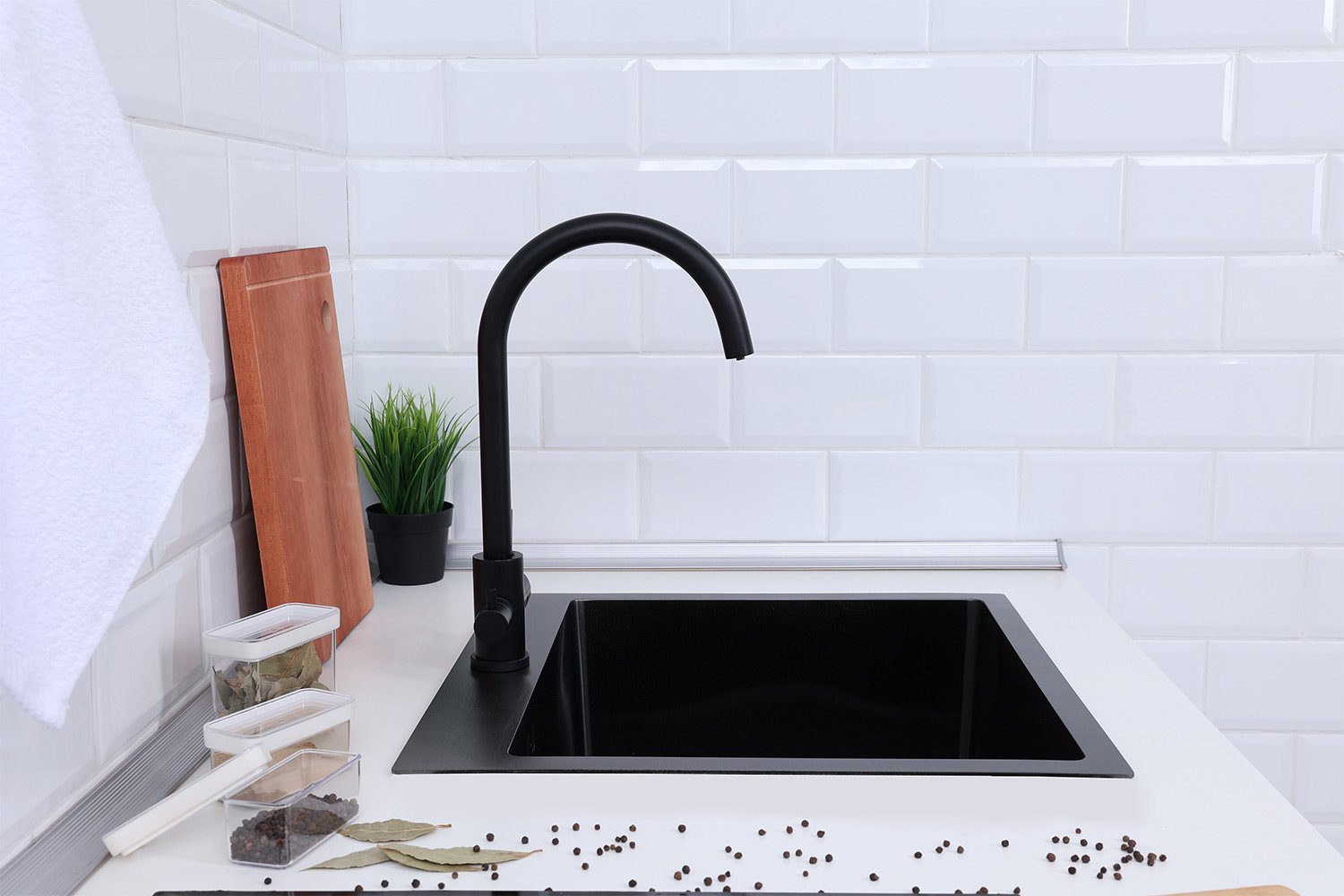 Смеситель ALCORA Тугела NS-MH-J001 Black