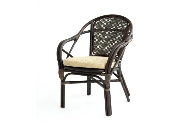 Изображение товара Плетеное кресло Петани орех матовый с бежевой подушкой