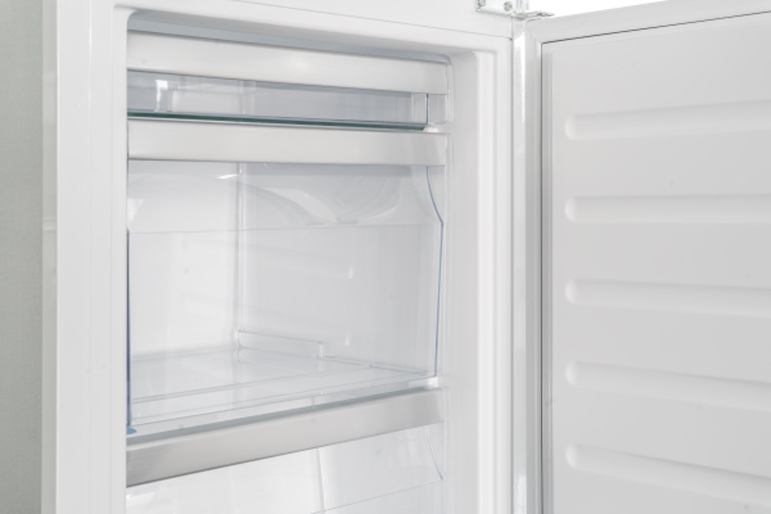 Холодильник KRB 19369