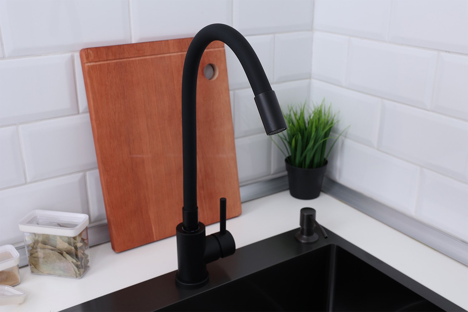 Смеситель для кухни ALCORA Лангфосс SS-SF-204A Black