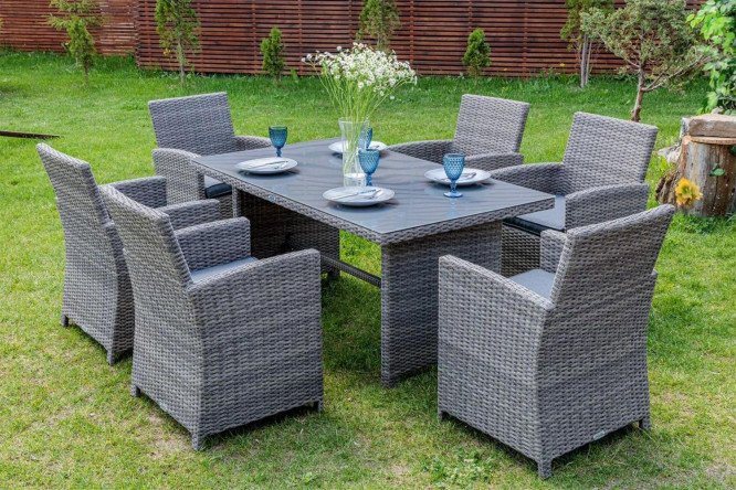 Изображение товара Обеденный комплект Fiona из стали, искусственного ротанга и стекла