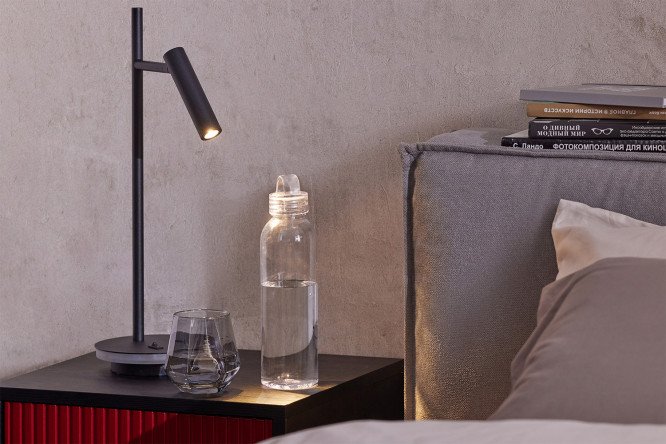 Лампа настольная MAYTONI Z010 LED, 15x45.5x15 см