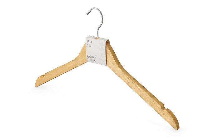 Изображение товара Вешалка для одежды HOFF Дафлкот из дерева светлого цвета 1 шт