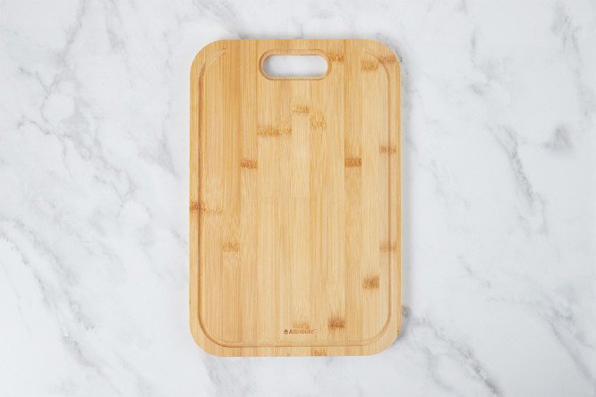 Изображение товара Доска разделочная Bamboo touch 40х1,5х27 см из бамбука двусторонняя с желобком