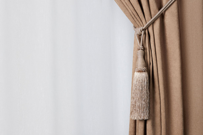 Изображение товара Подхват-кисть MICASA Ulric бежевого цвета, длина 72 см