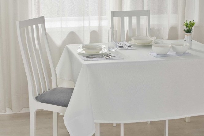 Изображение товара Скатерть HOFF Compromise 165х200 см из полиэстера снег для дома и кафе