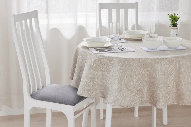 Изображение товара Скатерть HOFF Silvia 150x150 см из жаккарда, классика для дома