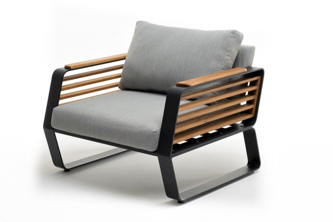 Изображение товара Кресло Aura из натурального тика с мягкими элементами тёмно-серого цвета