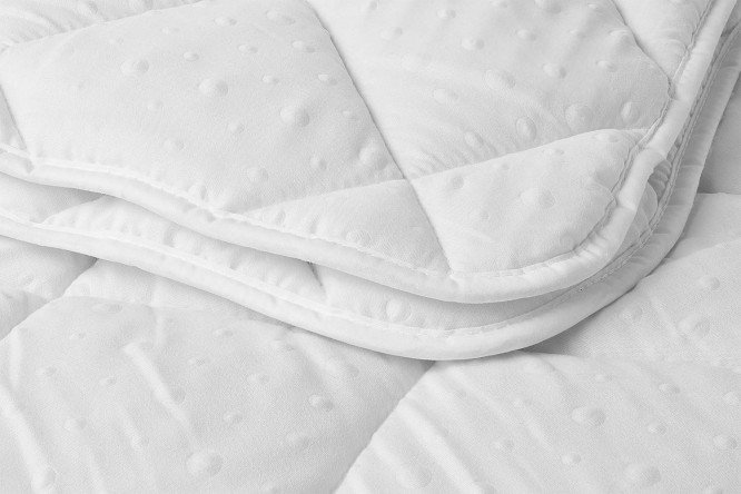 Одеяло MICASA Microball Полиэфирное волокно 140х205 см, 1,5 спальные