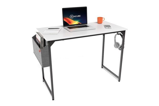 Изображение товара Офисный стол D002.140 wh 140х75х60 см для работы и учебы стильное решение