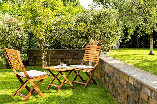 Изображение товара Комплект садовой мебели Karo из прочных материалов для уличных зон отдыха