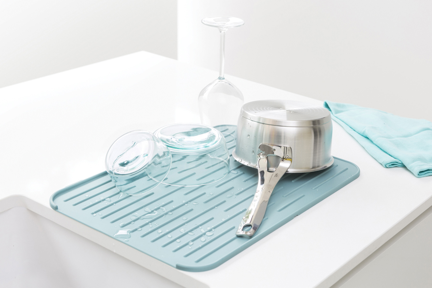 фото Силиконовый коврик для сушки посуды sink side brabantia