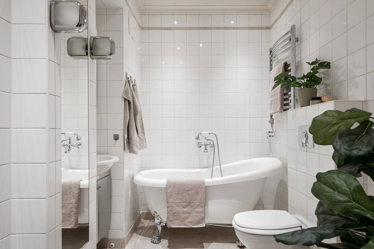 Стеклянные шторки для ванной: тонкости выбора и установки