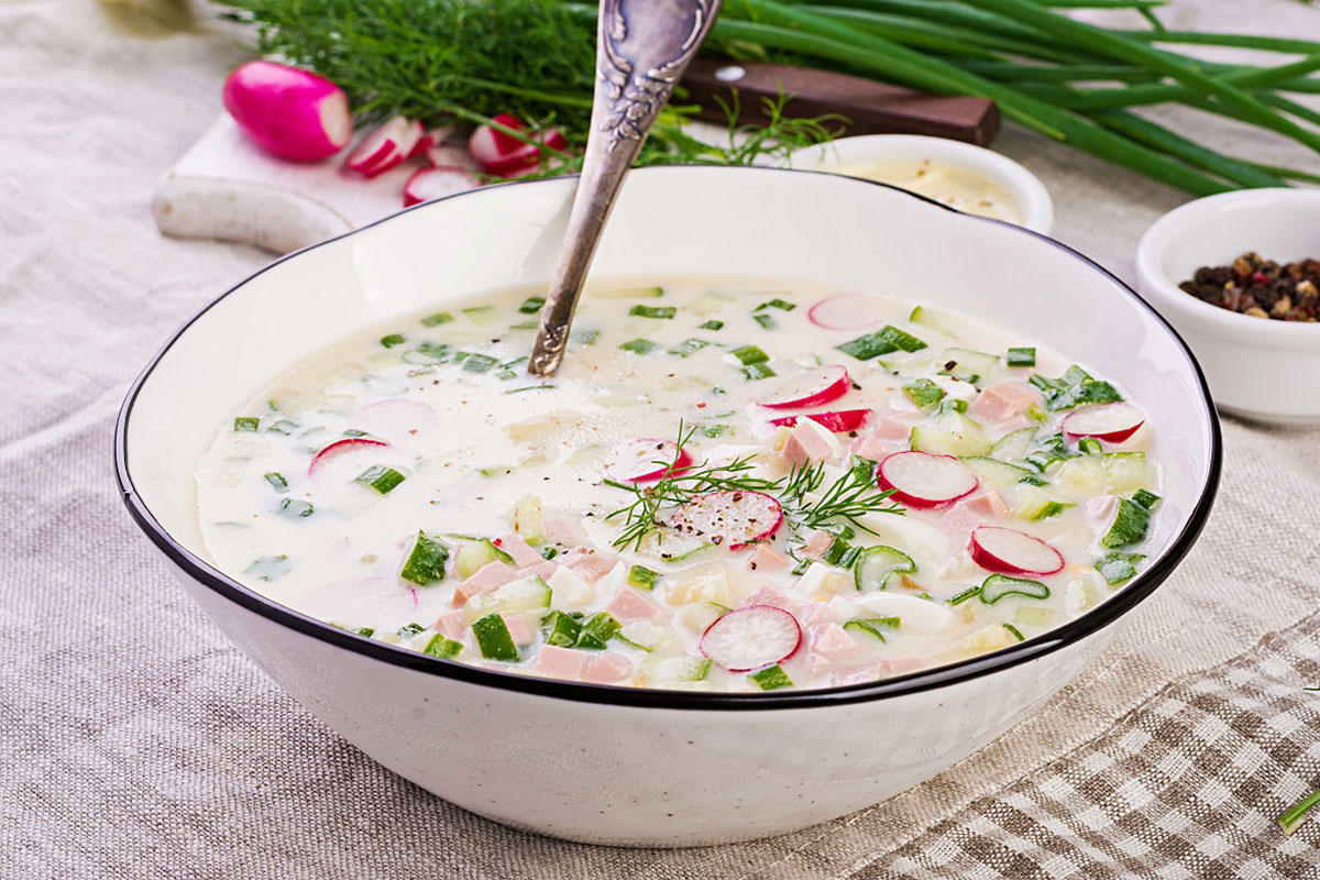 Освежающая окрошка: 4 рецепта на любой вкус