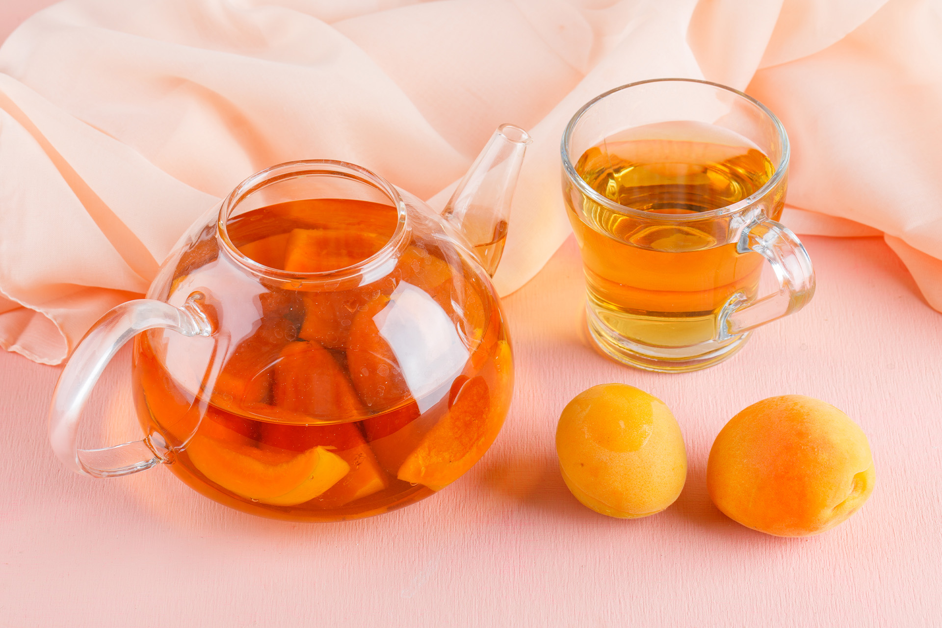 Абрикосовый компот