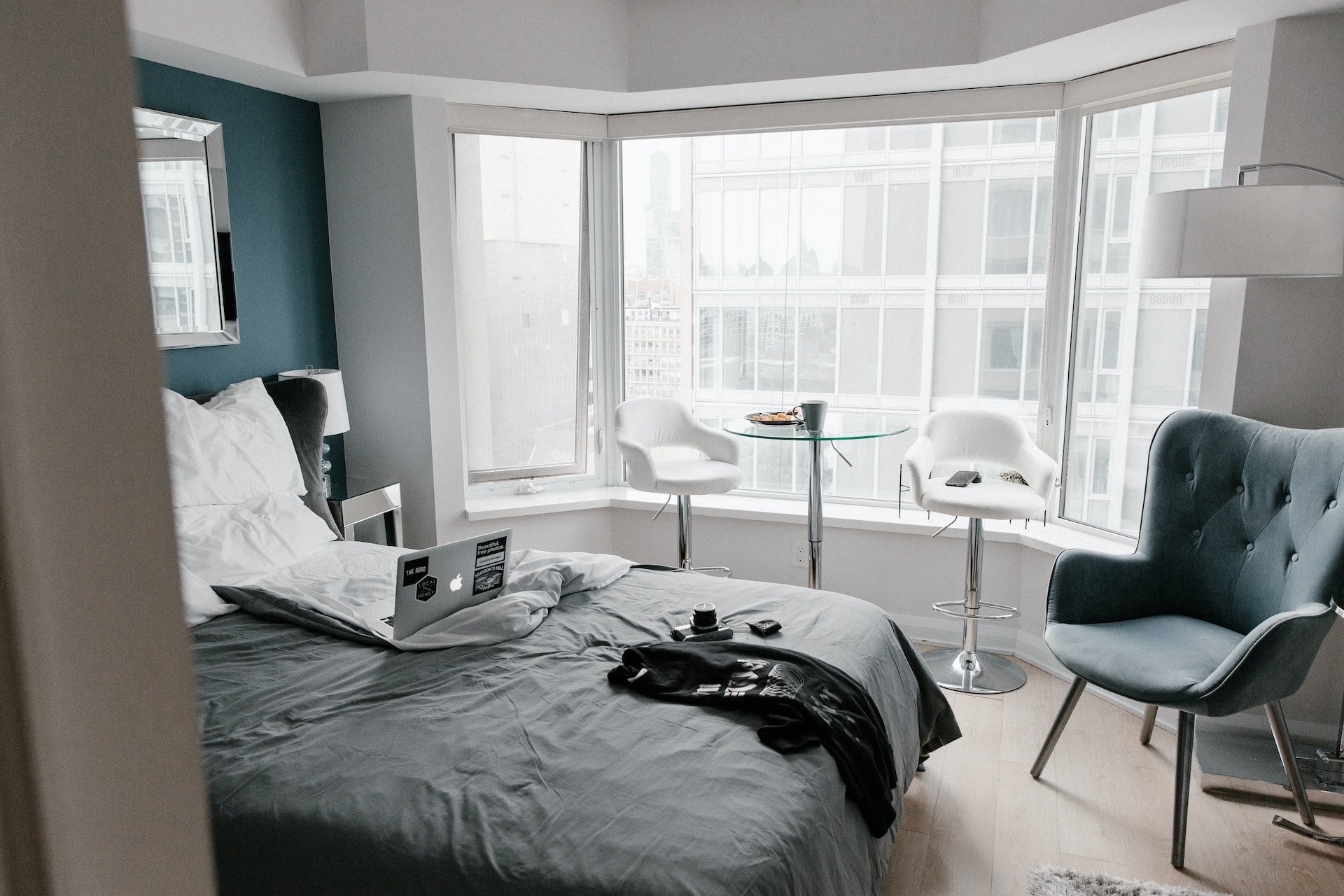 Дизайн маленькой спальни: 100 фото, идеи интерьеров, популярные стили