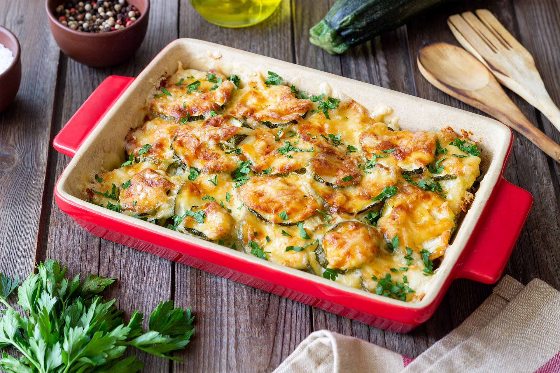 Запеканка из кабачков с соусом бешамель