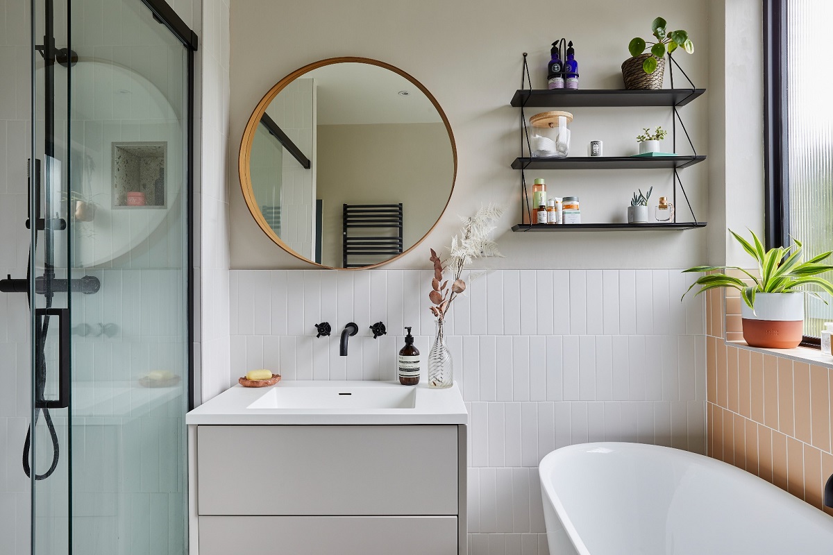 Bathroom Mirror with Storage on each Side synonym