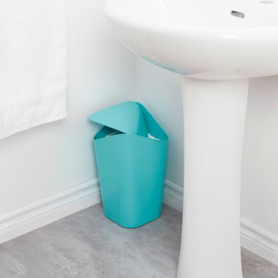 umbra_CornerCan_SurfBlue_img4.jpg
